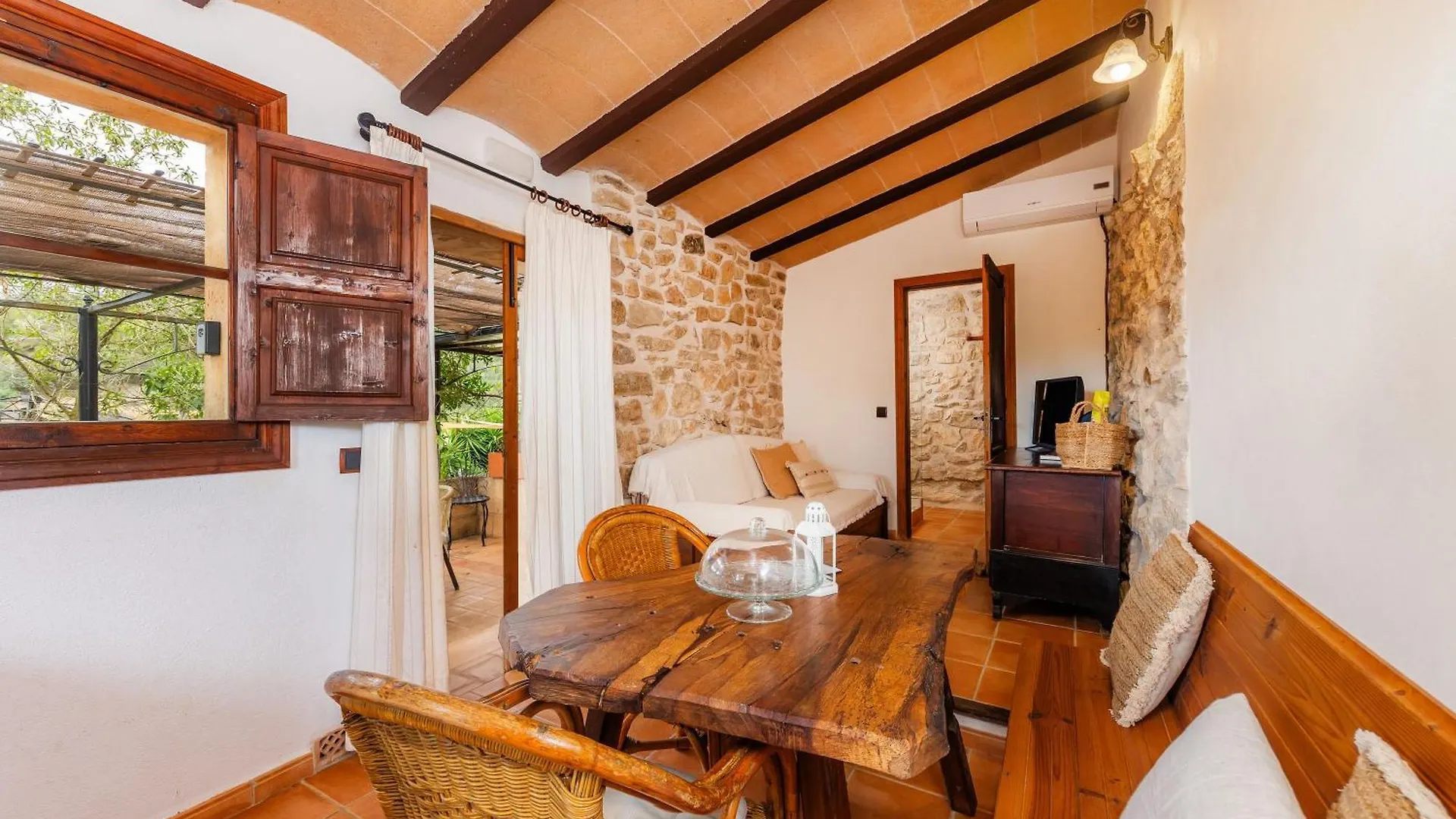 Es Sestador Petra  0*, Petra (Mallorca) España